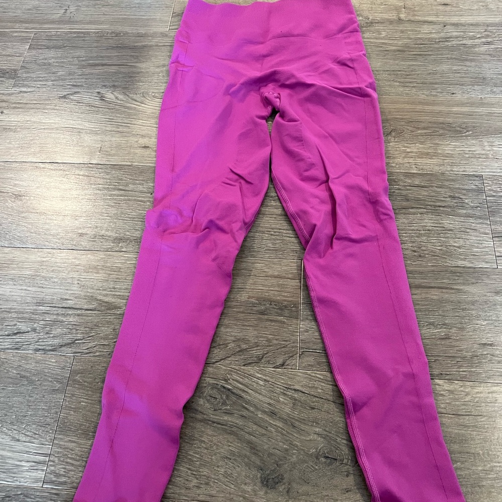 Lululemon Vibrant Purple Leggings size 8